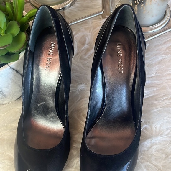 Nine West Black Peep Toe Pumps Size 7.5 - Picture 3 of 15